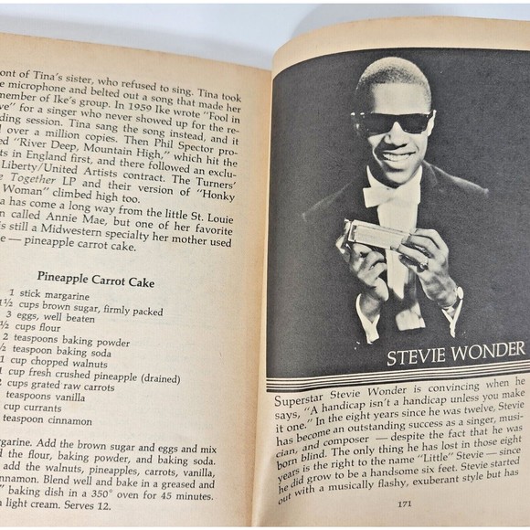 Vintage Cookbook Rock Stars Recipes Photographs Beatles Jackson 5 More 1st Ed. - Picture 11 of 11